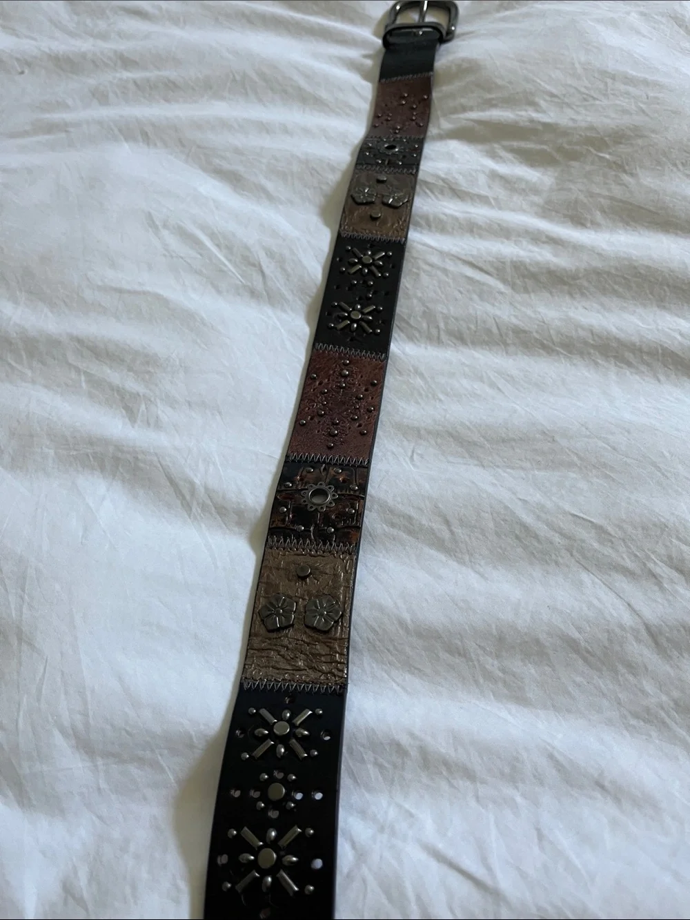 Fossil midnight Patchwork Black multi floral silver studded embellished belt
